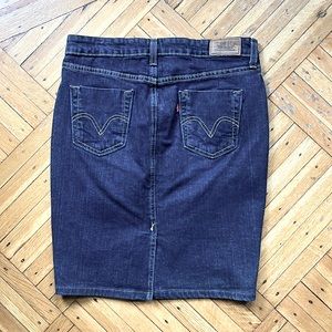 Levi’s Denim Pencil Skirt
